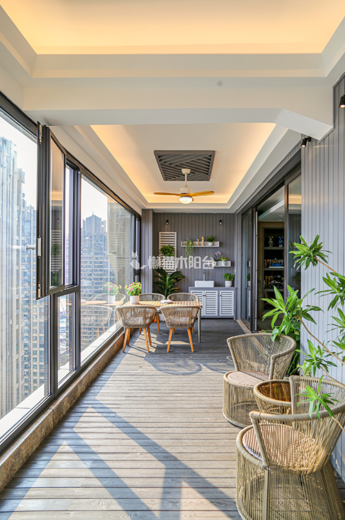 广州荔湾御景1号简约茶室阳台装修方案